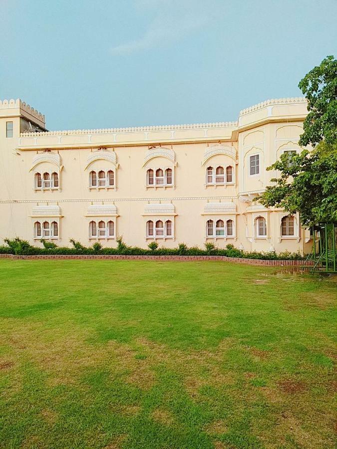 Hotel Jamuna Resort Jhunjhunu Экстерьер фото